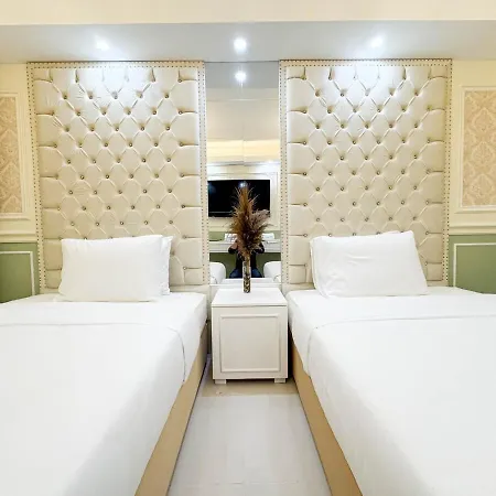 Homefort Twin Bed Suite - Red Residences Makati 1146